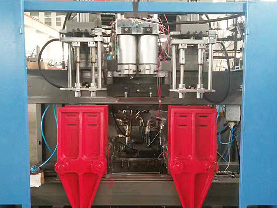 自动中空吹塑机 自动中空吹塑机